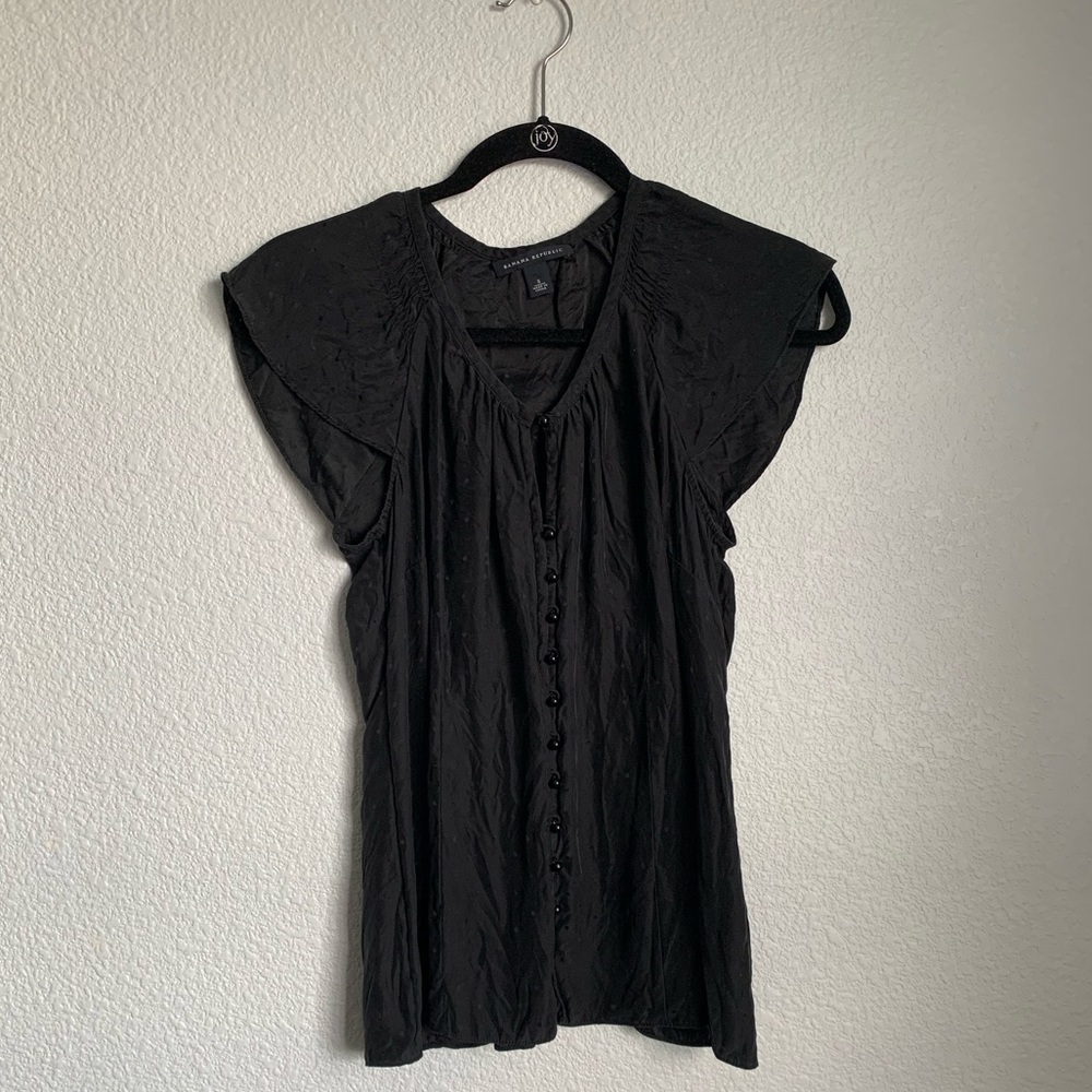 Banana republic black short sleeve polka dot top
